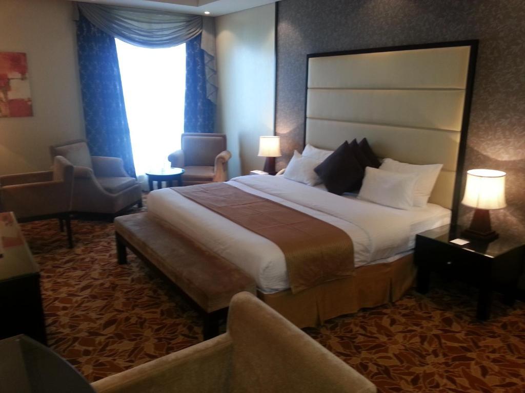 Paragon Hotel Abu Dhabi Esterno foto