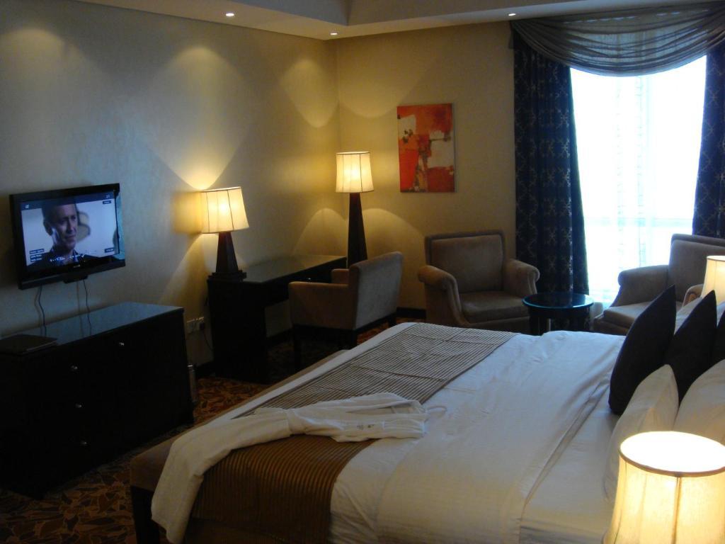 Paragon Hotel Abu Dhabi Esterno foto